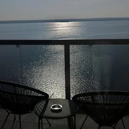 Cristal Panoramic Lake